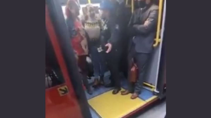 VIDEO: Policías son golpeados por Borrachas del METROBÚS