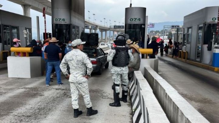 Maestros de Guerrero tomaron la caseta de Tlalpan por esta razón