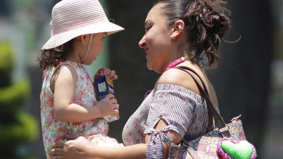 El 41% de las mamás en México son económicamente activas FOTO: especial