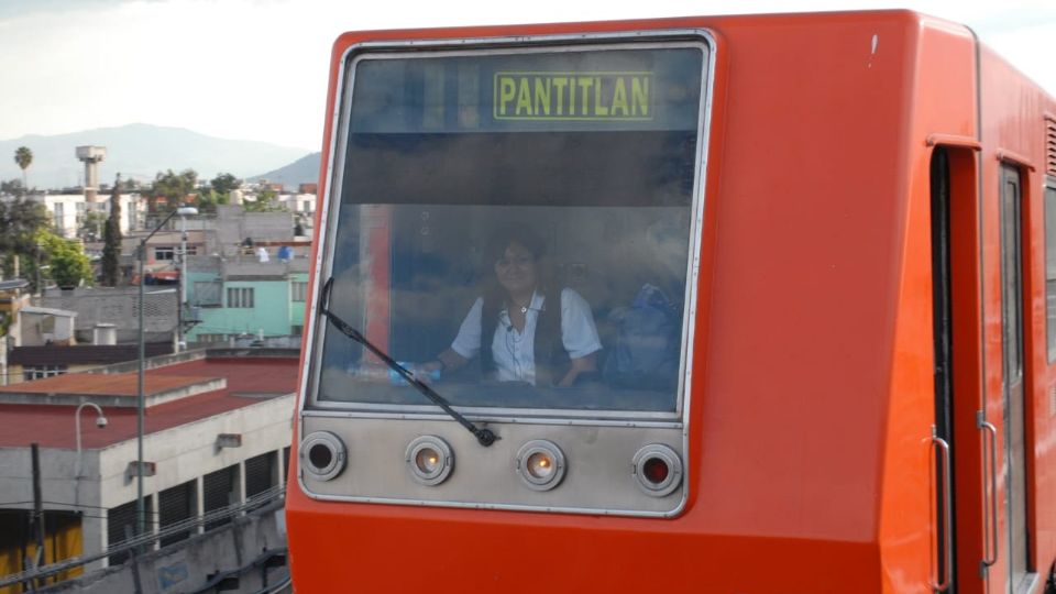 Más de 4 mil trabajadoras del Metro en CDMX son mamás. FOTO: Metro