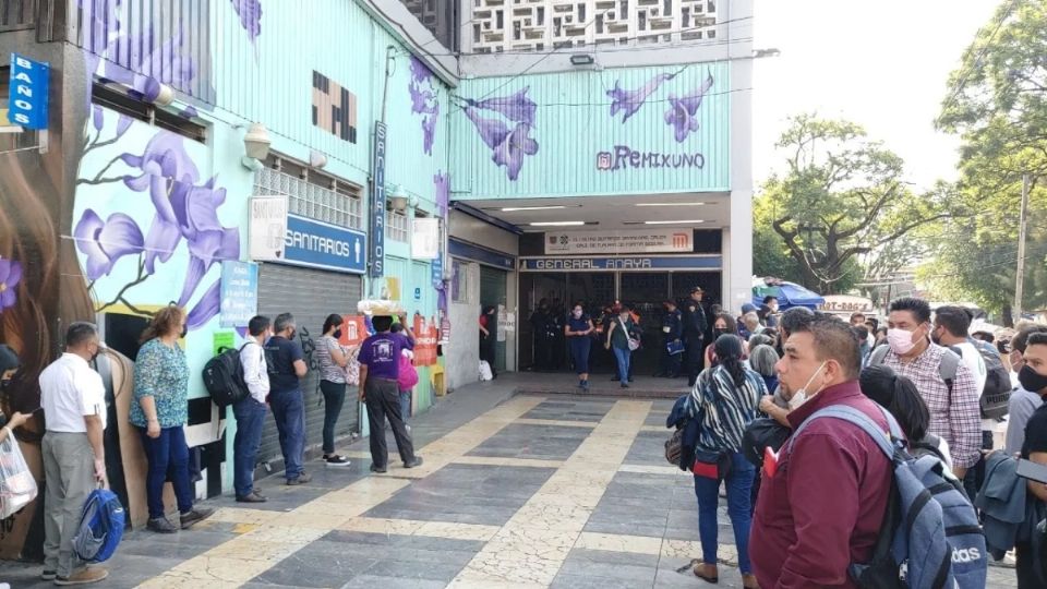 Por suicidio el Metro CDMX desaloja estación General Anaya. Foto: Especial