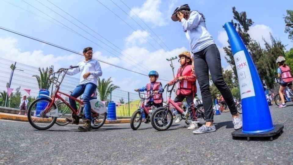 Clases gratis en Bici Escuelas de la CDMX. Foto: Sedema