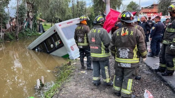 Desaparecen Ruta 81 por Microbús que cayó al agua en Xochimilco