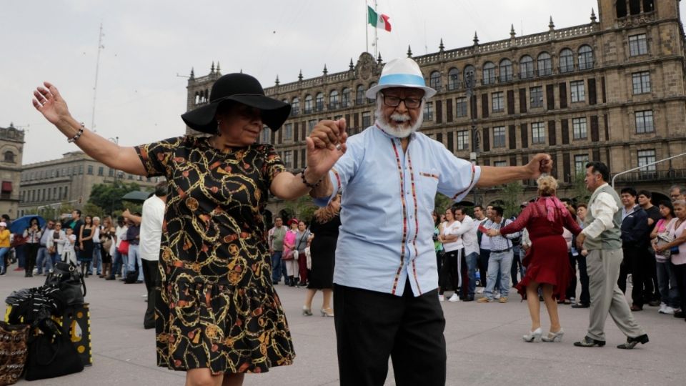 Habrá baile y danzón para adultos mayores en el Monumento a la Revolución. Gobierno CDMX