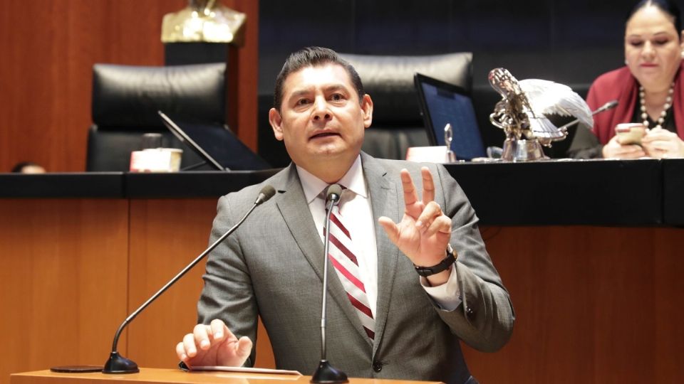 Alejandro Armenta vence a Ricardo Monreal y es elegido presidente del Senado. Foto: Morena