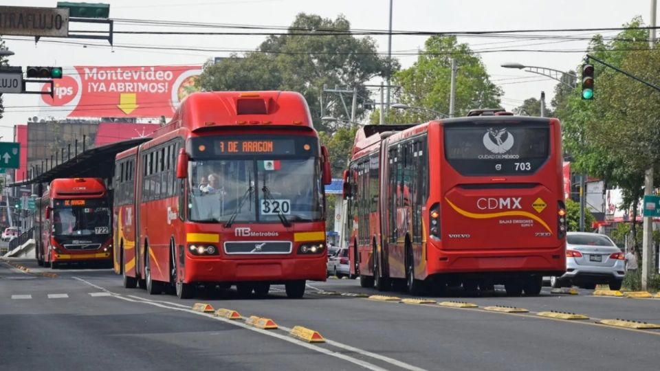 Metrobús CDMX tendrá horario especial el 15 y 16 de septiembre. Foto: Código Espagueti
