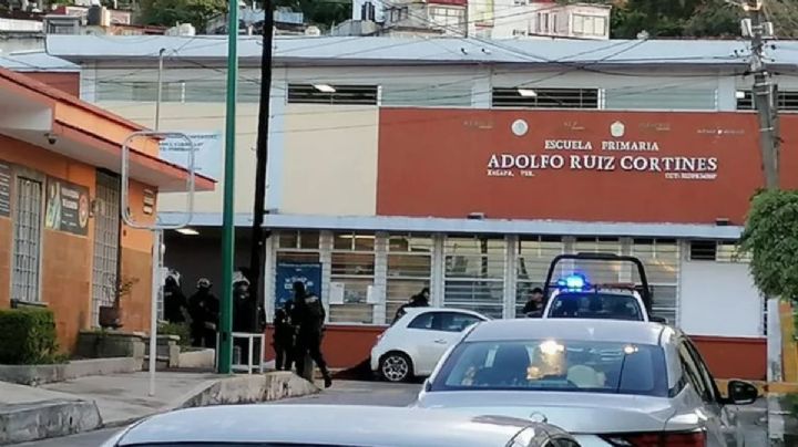 En Xalapa MATARON a profesora FRENTE a una PRIMARIA