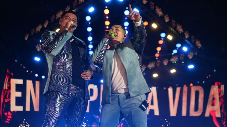 FOTOS Grupo Firme rompe récord de asistencia en el Zócalo CDMX. Foto: Romega Tv