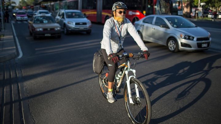 Ciclistas pueden ocupar carril completo según Reglamento de Tránsito CDMX