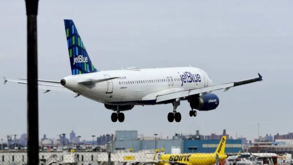 Aviones chocan en aeropuerto de Nueva York