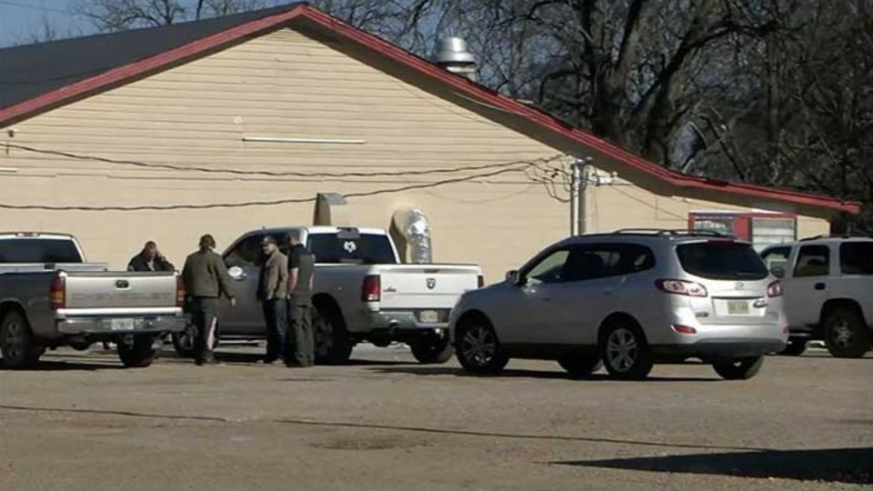 En Mississipi, un tiroteo dejó a seis personas muertas y en El Paso, a un muerto

