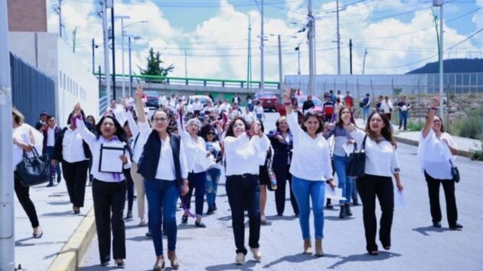 Más de 150 mujeres de diferentes regiones de la entidad renunciaron a su partido para sumarse al grupo independiente y buscar en otra fuerza politica, cobijo de cara a las próximas elecciones.
