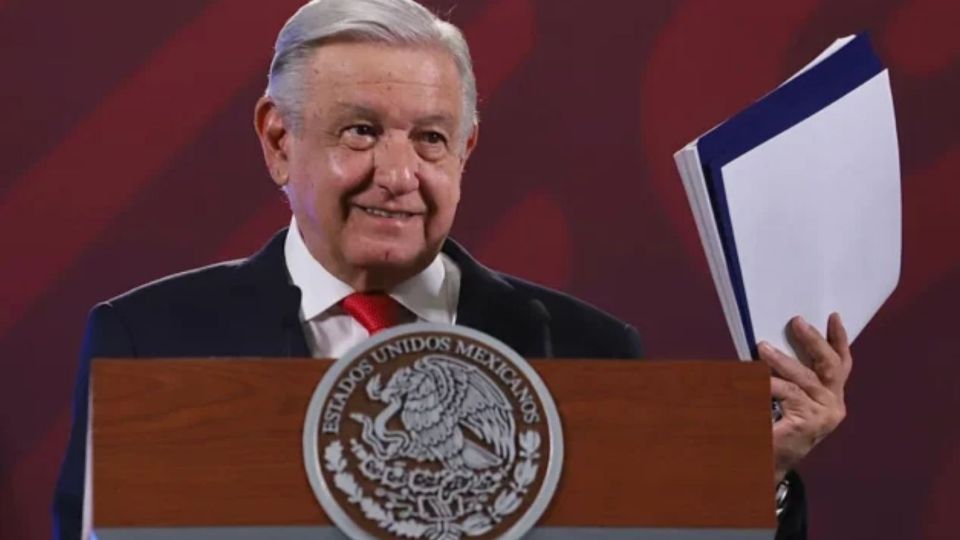 El presidente Andrés Manuel López Obrador dijo que no puede denunciar a César de Castro