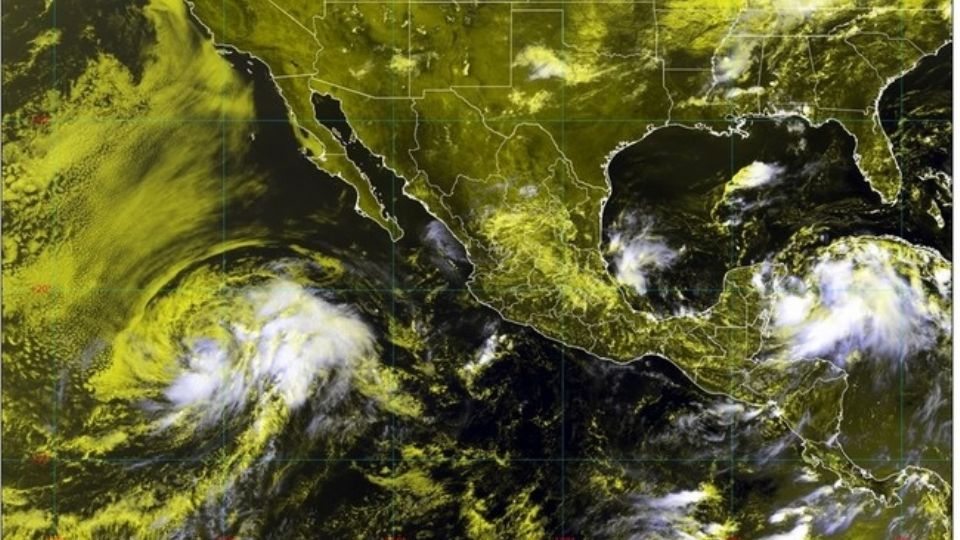 Permanecerán las lluvias de intensas a torrenciales, este sistema se convertirá en huracán sobre el este del Golfo de México «en un par de días»
