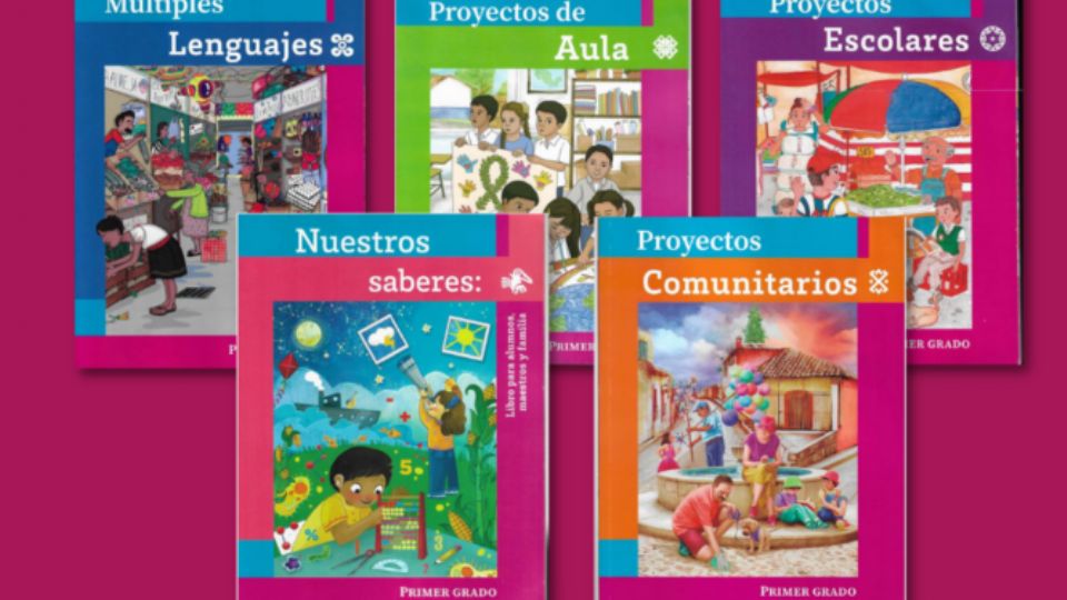 «Es todo un acontecimiento» El presidente dio la bienvenida al ciclo escolar 2023-2024 con la distribución de los nuevos libros de texto de la SEP.
